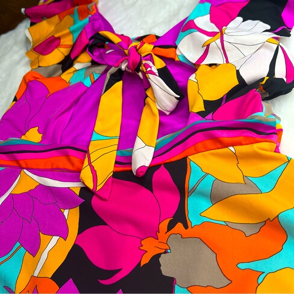 Trina Turk Gemini Ruffle One Piece Size 6 - Picture 10 of 16